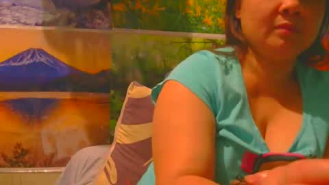 Snapshot of prettynhing chatting on 11-28-25, 03:58 Nhing online show from 11-28-25, 03:58