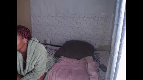 Snapshot of prettynyash chatting on 05-09-26, 08:30 prettynyash online show from 05-09-26, 08:30
