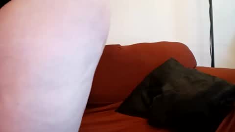 Leah online show from 04-07-26, 05:57