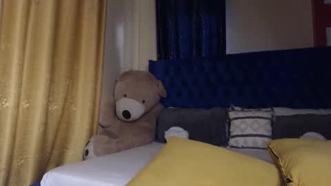 sasha online show from 10-30-25, 01:34