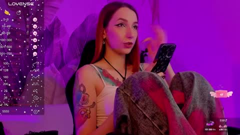 Snapshot of prettyreckess chatting on 12-13-24, 08:20 Mila -NONUDE MODEL online show from 12-13-24, 08:20