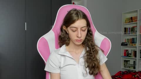 Sophie  next stream will be at Monday  i will wait you guys  online show from 10-04-25, 07:50