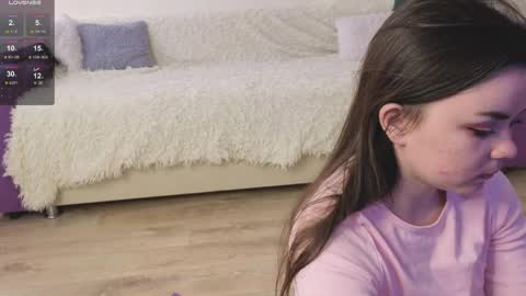 Snapshot of prettyyy_kitty chatting on 04-29-26, 02:15 Kitty online show from 04-29-26, 02:15