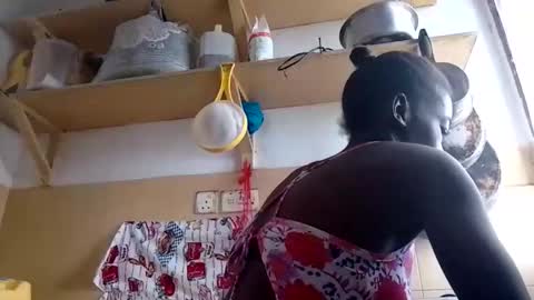 Snapshot of prettyzuzu chatting on 09-09-25, 05:40 prettyzuzu online show from 09-09-25, 05:40