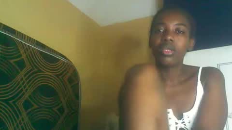Snapshot of prettyzuzu chatting on 10-30-25, 04:58 prettyzuzu online show from 10-30-25, 04:58
