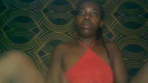 Snapshot of prettyzuzu chatting on 10-31-25, 01:50 prettyzuzu online show from 10-31-25, 01:50