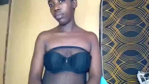 Snapshot of prettyzuzu chatting on 11-07-25, 08:03 prettyzuzu online show from 11-07-25, 08:03