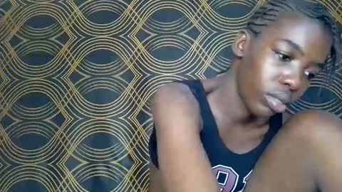 Snapshot of prettyzuzu chatting on 11-10-25, 08:13 prettyzuzu online show from 11-10-25, 08:13