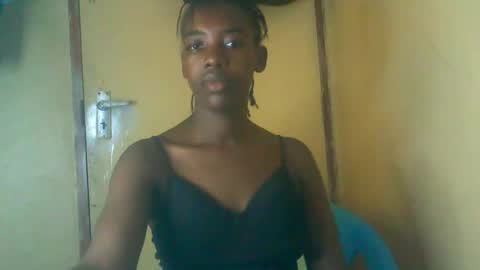 Snapshot of prettyzuzu chatting on 11-19-25, 06:35 prettyzuzu online show from 11-19-25, 06:35