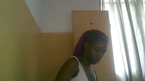 Snapshot of prettyzuzu chatting on 12-01-25, 08:41 prettyzuzu online show from 12-01-25, 08:41