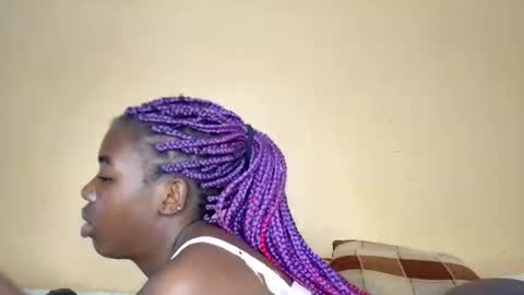 Snapshot of prettyzuzu chatting on 12-02-25, 07:36 prettyzuzu online show from 12-02-25, 07:36