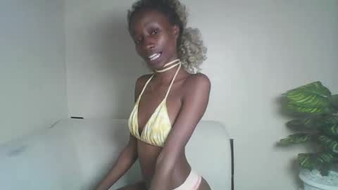 PRETY online show from 05-25-26, 03:18