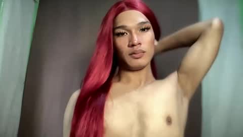 Snapshot of pricelessbeautyxxx chatting on 12-18-25, 06:19 TINA online show from 12-18-25, 06:19