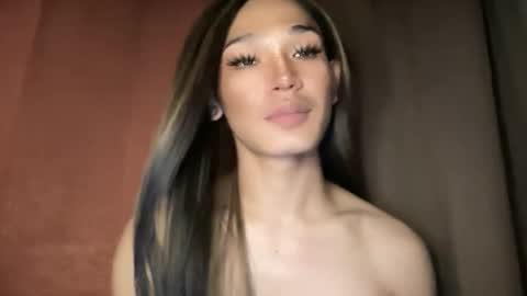 Snapshot of pricelessbeautyxxx chatting on 01-12-26, 11:48 TINA online show from 01-12-26, 11:48