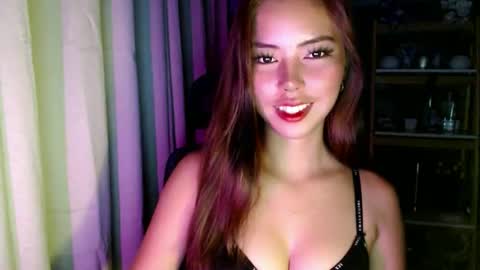 Snapshot of pricelessbeautyxxx chatting on 02-19-26, 12:39 TINA online show from 02-19-26, 12:39