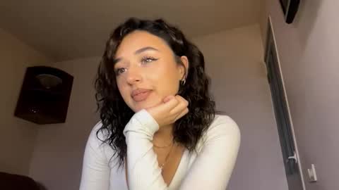 Snapshot of pricillalivsey chatting on 12-01-25, 12:21 Sofi online show from 12-01-25, 12:21