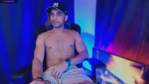 Snapshot of pridelgtbi chatting on 11-30-25, 12:25 pridelgtbi online show from 11-30-25, 12:25