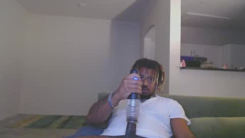 Snapshot of primeflexin210 chatting on 12-21-25, 01:02 prime online show from 12-21-25, 01:02