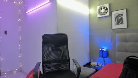 prince_arthur77 online show from 02-28-25, 12:31