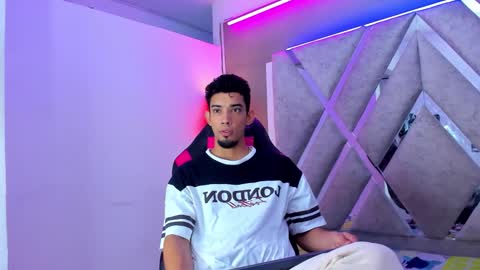 prince_arthur77 online show from 10-22-25, 01:11