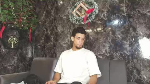 prince_arthur77 online show from 12-20-25, 02:35