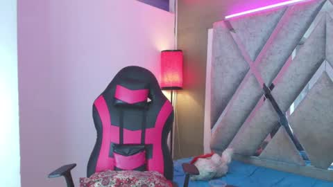 prince_arthur77 online show from 04-16-26, 01:01