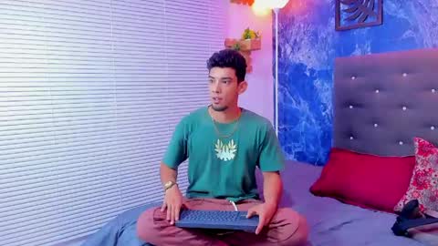 Snapshot of prince_arthur77 chatting on 05-14-26, 02:35 prince_arthur77 online show from 05-14-26, 02:35