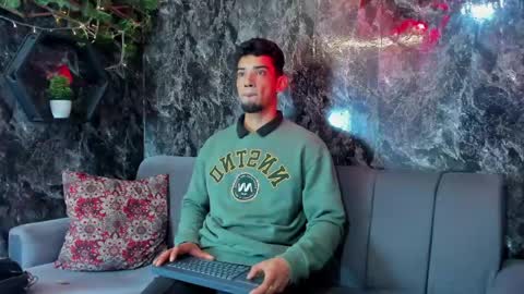 Snapshot of prince_arthur77 chatting on 06-03-26, 01:03 prince_arthur77 online show from 06-03-26, 01:03