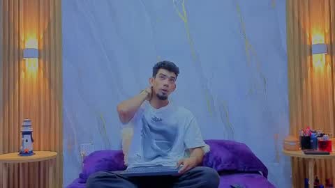 Snapshot of prince_arthur77 chatting on 06-06-26, 02:55 prince_arthur77 online show from 06-06-26, 02:55