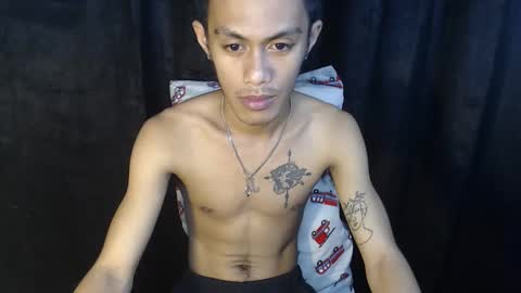Snapshot of prince_gray69 chatting on 10-16-25, 06:36 Prince online show from 10-16-25, 06:36