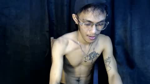 Snapshot of prince_gray69 chatting on 11-14-25, 05:17 Prince online show from 11-14-25, 05:17