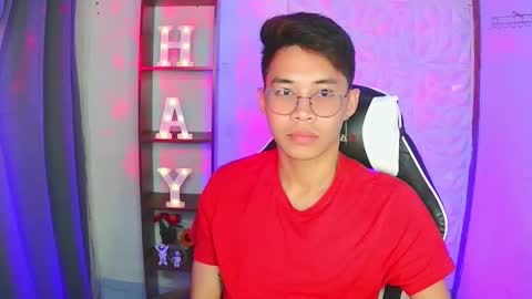 Snapshot of prince_harrison chatting on 10-27-25, 06:06 prince_harrison online show from 10-27-25, 06:06