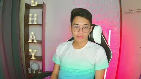 Snapshot of prince_harrison chatting on 10-29-25, 01:24 prince_harrison online show from 10-29-25, 01:24