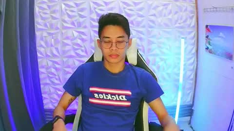 Snapshot of prince_harrison chatting on 11-26-25, 06:20 prince_harrison online show from 11-26-25, 06:20