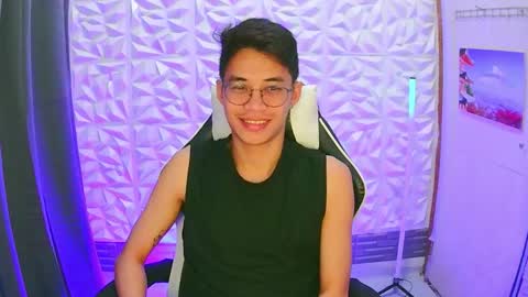 Snapshot of prince_harrison chatting on 11-27-25, 05:37 prince_harrison online show from 11-27-25, 05:37