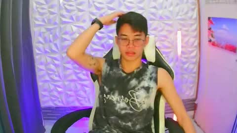 Snapshot of prince_harrison chatting on 11-30-25, 04:55 prince_harrison online show from 11-30-25, 04:55