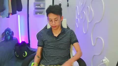 Snapshot of prince_harrison chatting on 03-23-26, 08:13 prince_harrison online show from 03-23-26, 08:13