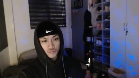 Snapshot of princeadrianx chatting on 02-25-26, 08:35 Prince Adrian online show from 02-25-26, 08:35