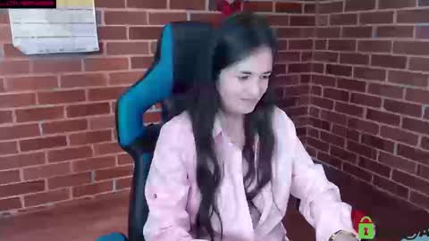 Leia online show from 09-11-25, 01:33