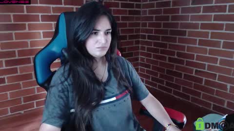 Leia online show from 10-10-25, 03:22