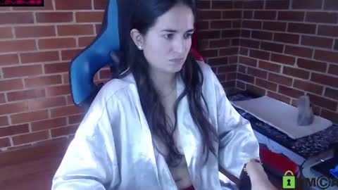 Leia online show from 07-06-26, 01:52