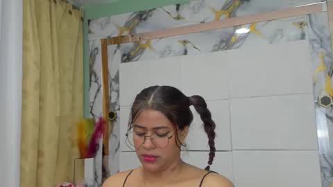 Snapshot of princesanddark chatting on 11-30-25, 03:49 PrincesANDdark online show from 11-30-25, 03:49