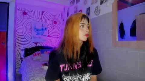 Snapshot of princesita_valija chatting on 11-22-25, 03:38 Beth online show from 11-22-25, 03:38