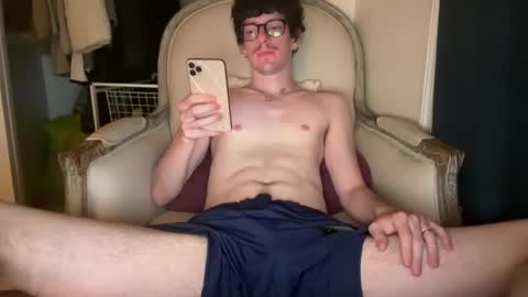 Snapshot of princespeaches chatting on 10-08-25, 02:31 Peaches online show from 10-08-25, 02:31