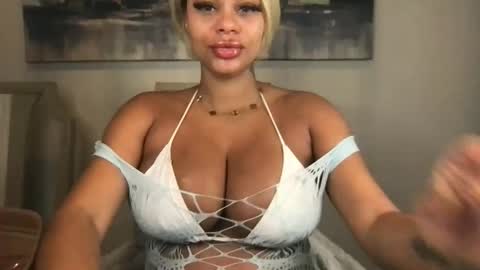 Snapshot of princess1tick chatting on 04-27-26, 07:12 princess1tick online show from 04-27-26, 07:12