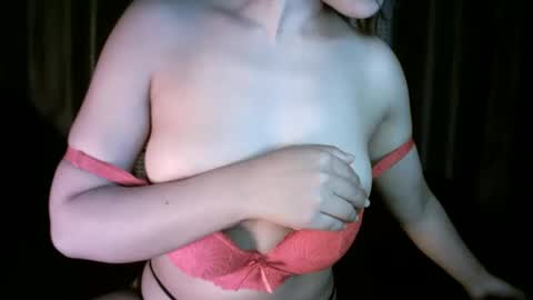 Snapshot of princess916446 chatting on 01-28-25, 03:14   princess   online show from 01-28-25, 03:14