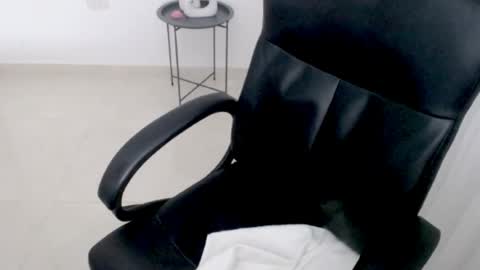 valery dollx online show from 04-15-26, 12:17