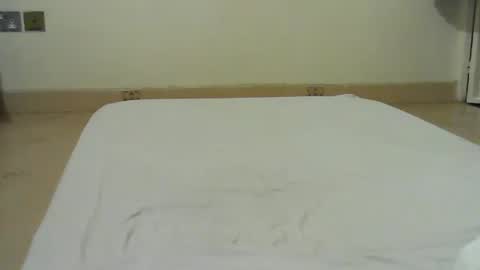 Snapshot of princess_cutie chatting on 03-01-25, 06:43 princess online show from 03-01-25, 06:43