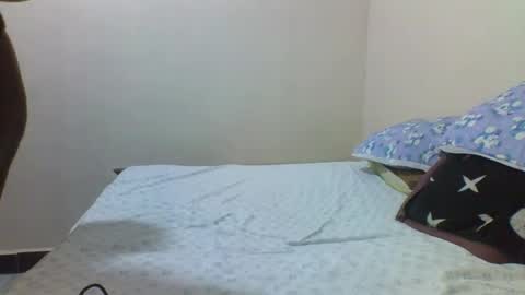 Snapshot of princess_cutie chatting on 09-21-25, 07:15 princess online show from 09-21-25, 07:15