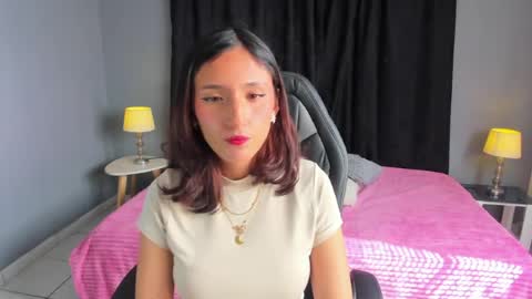 Snapshot of princess_foxxxy1 chatting on 04-09-26, 08:14 Paula Princess online show from 04-09-26, 08:14